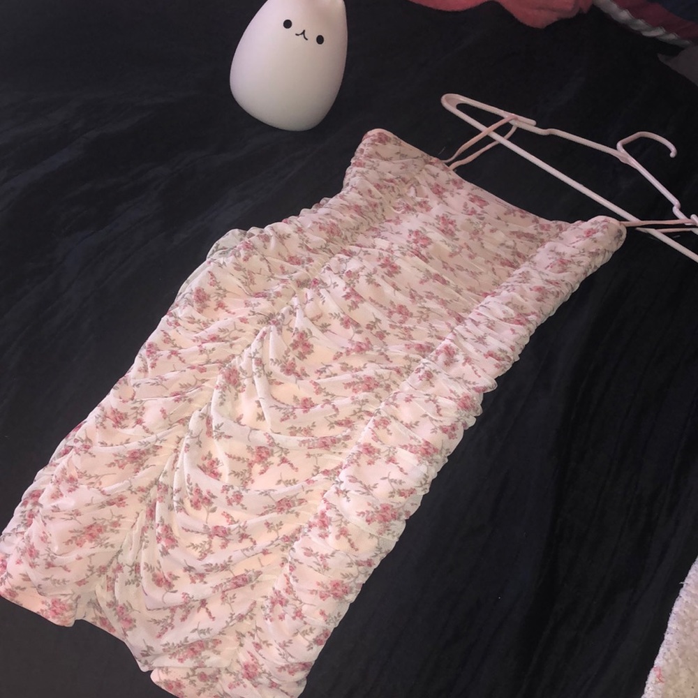 Pink floral curvy dress